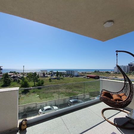 Apartament Lux Eika นาโวดาริ ภายนอก รูปภาพ