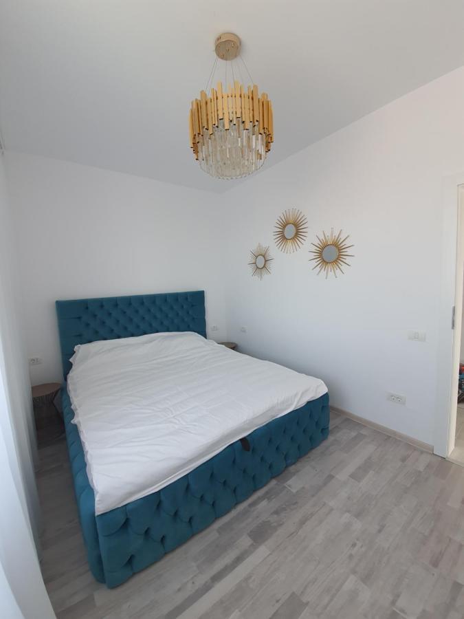 Apartament Lux Eika นาโวดาริ ภายนอก รูปภาพ