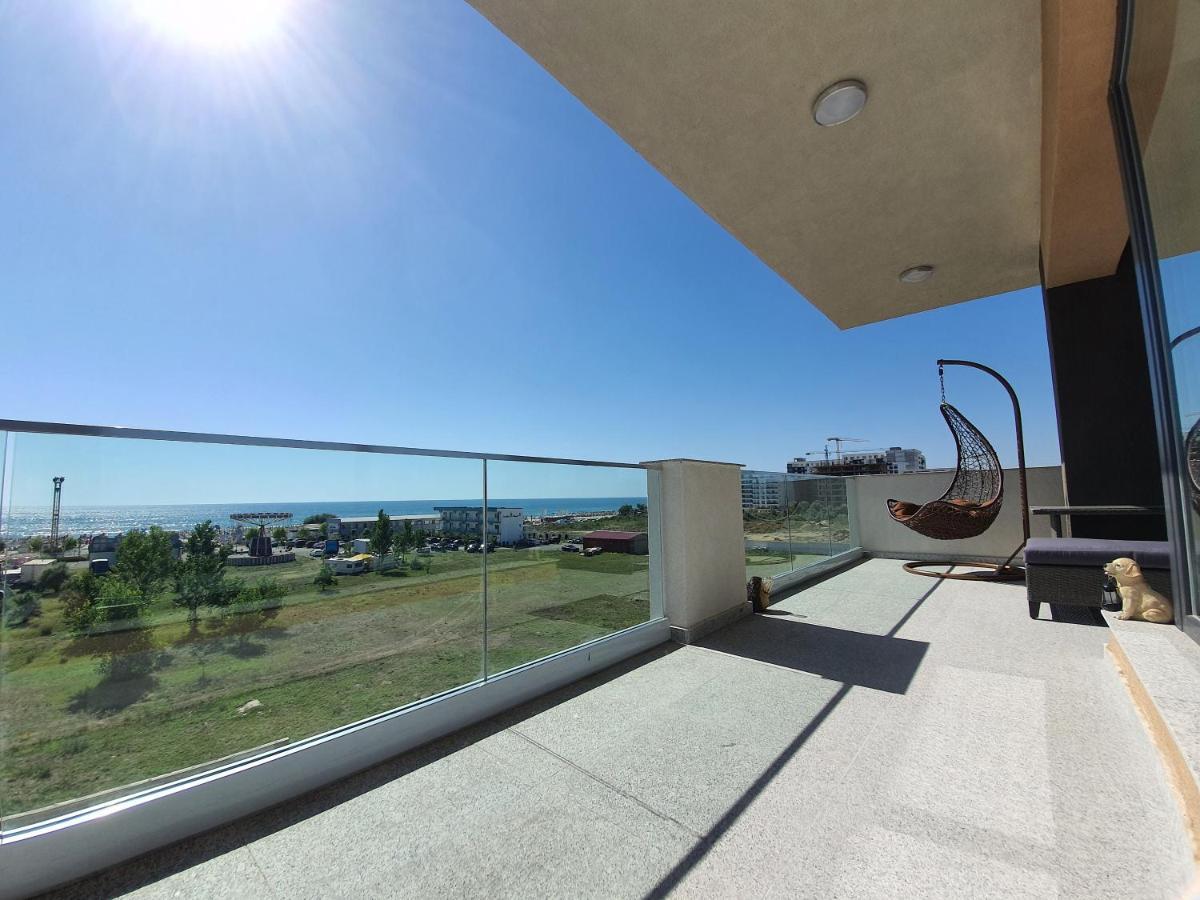 Apartament Lux Eika นาโวดาริ ภายนอก รูปภาพ